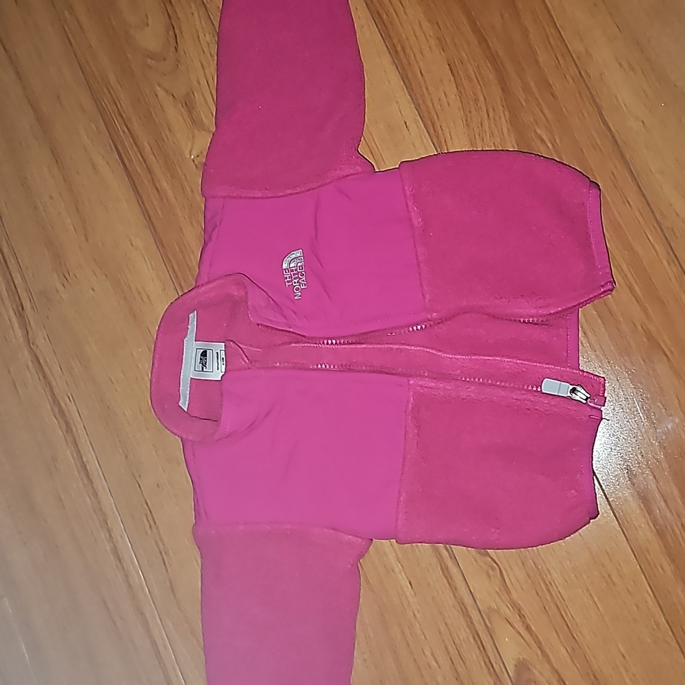 Infant northface jacket size 6-12 month